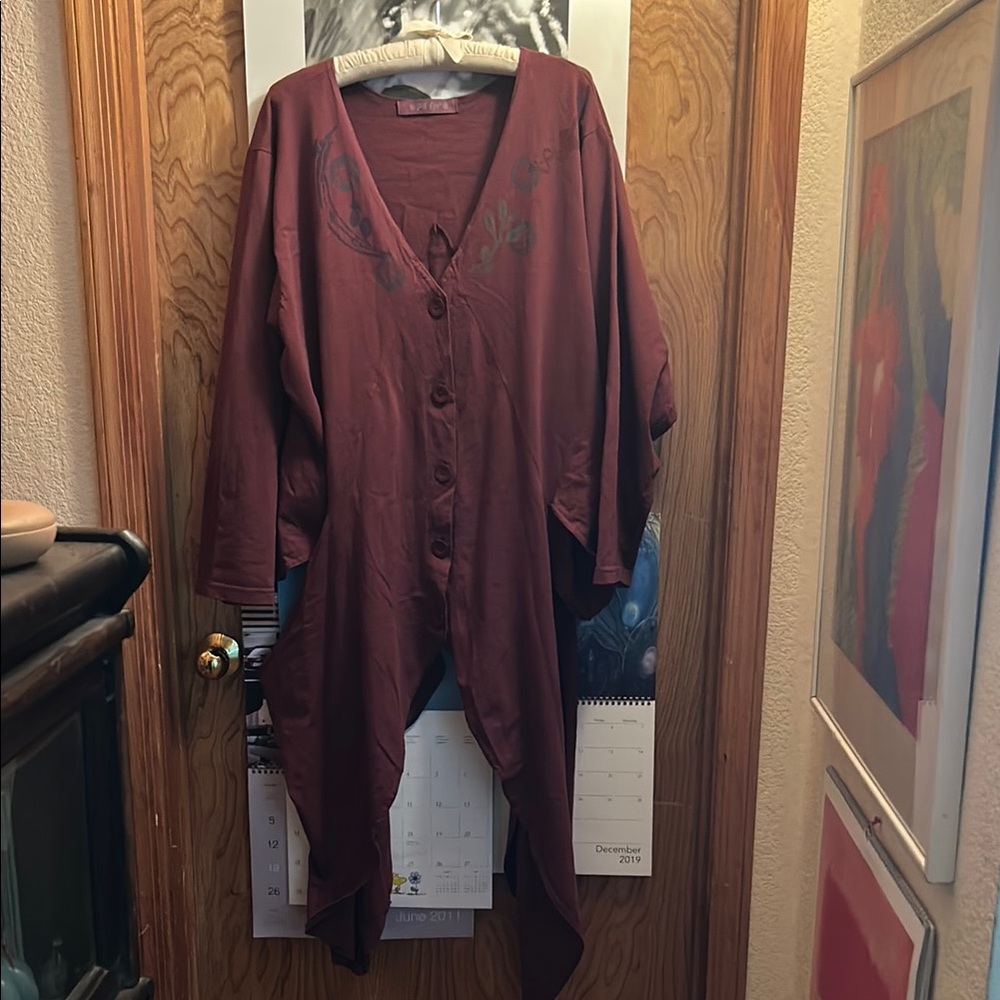 Elegant Burgundy Bluefish Women's Cape
